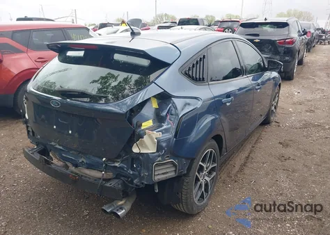 2018 Ford Focus Sel z USA, uszkodzony, nr VIN 1FADP3M21JL277207